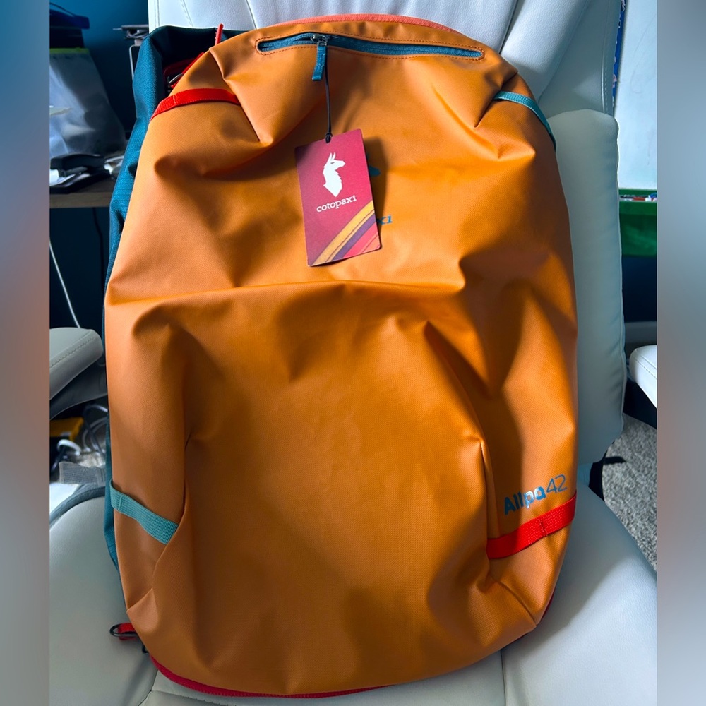 Cotopaxi 42L Allpa  Backpack
BNWT